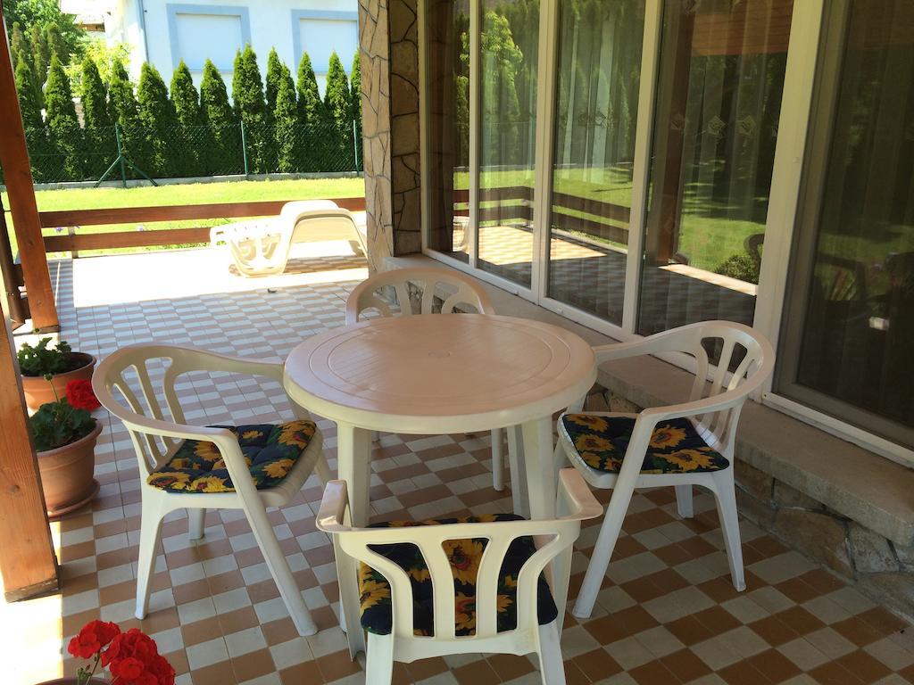 Frankie Holiday Apartment I. Balatongyörök 部屋 写真